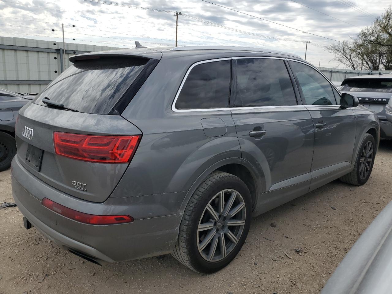 wa1vaaf73hd035076 WA1VAAF73HD035076 2017 Audi Q7 Prestige