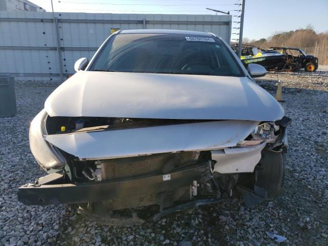 VIN 4T1B11HKXJU063176 2018 Toyota Camry, LE no.5