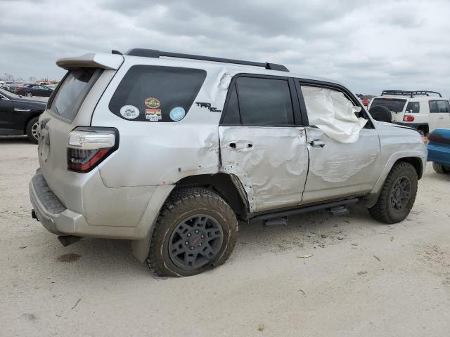2019 TOYOTA 4RUNNER SR JTEBU5JR3K5692098