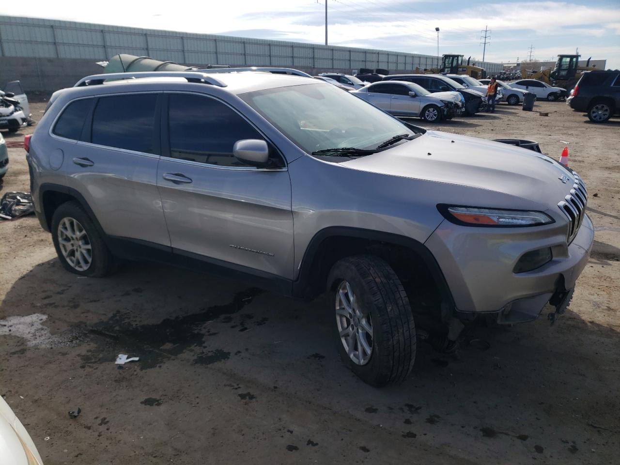 1C4PJMCS0HD213678 2017 Jeep Cherokee Latitude