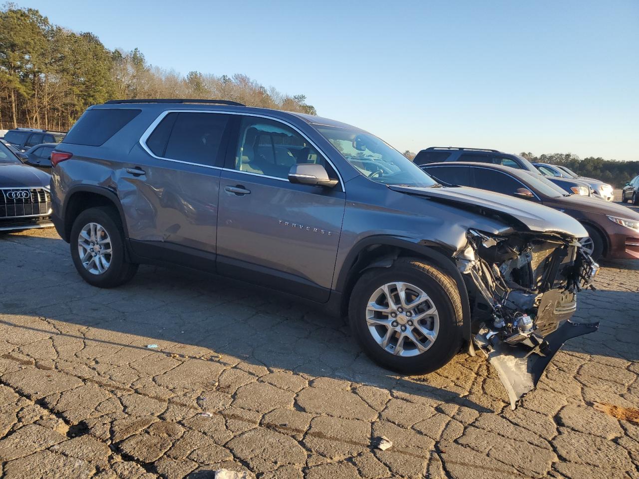 1GNEVHKW2MJ194786 2021 Chevrolet Traverse Lt