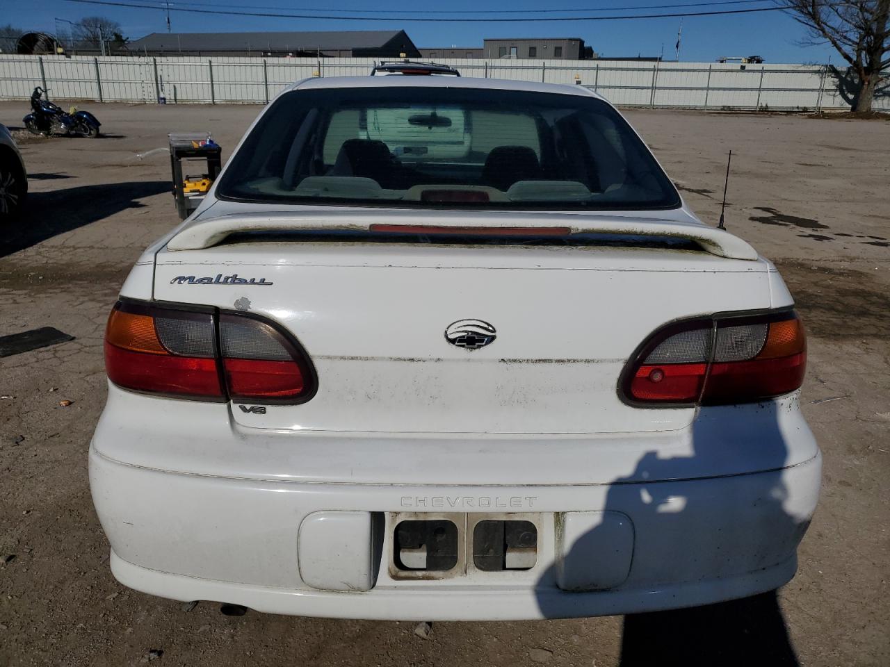 1G1ND52J81M631742 2001 Chevrolet Malibu