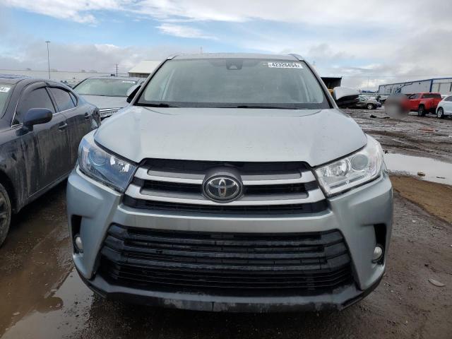 VIN 5TDJZRFH1KS949018 2019 Toyota Highlander, SE no.5