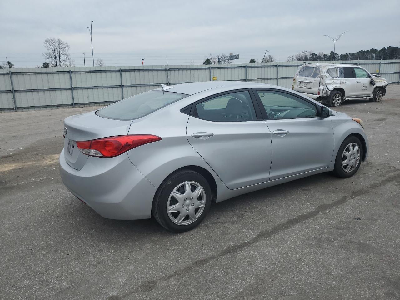 5NPDH4AE6CH076938 2012 Hyundai Elantra Gls