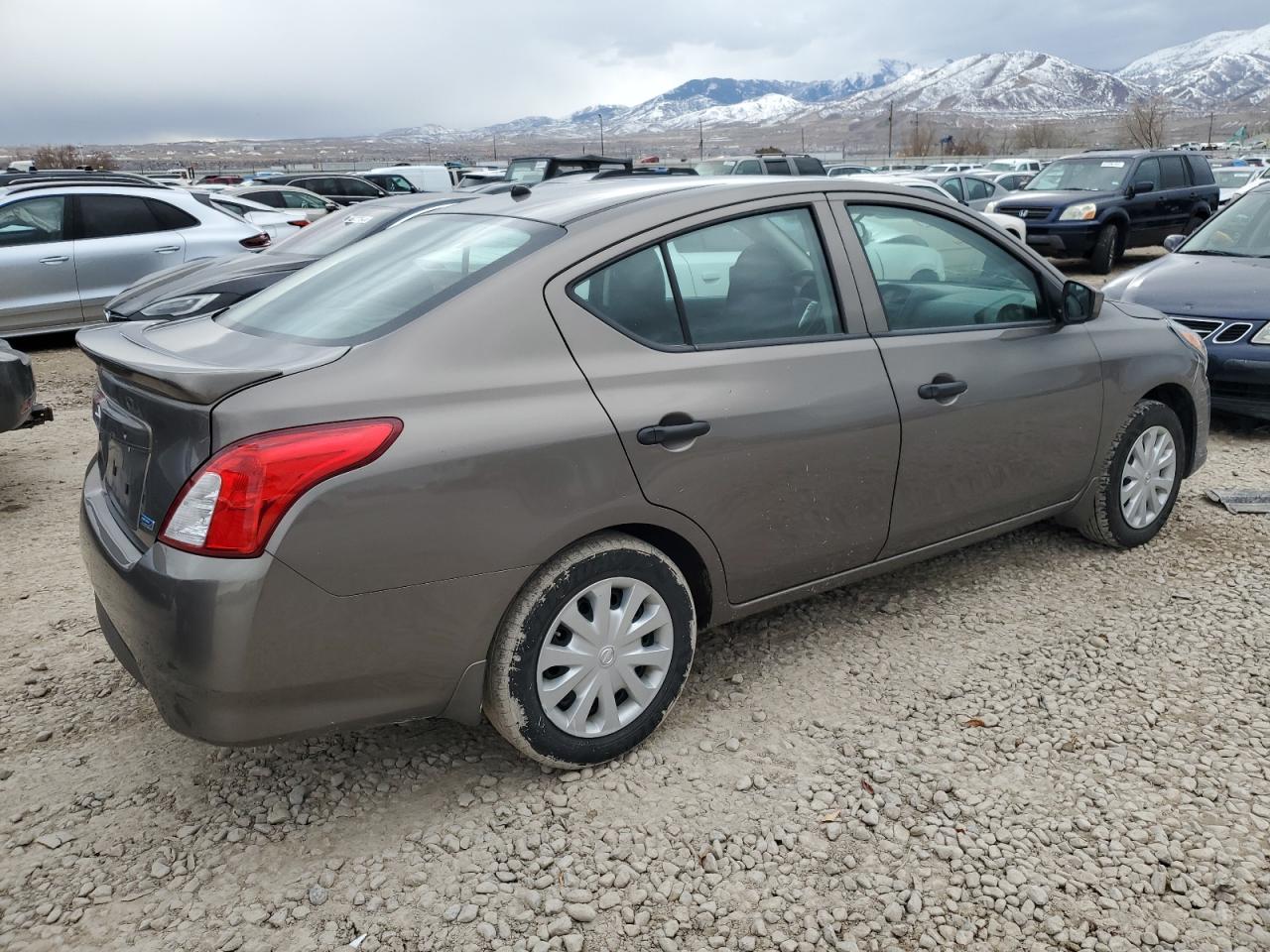 2016 Nissan Versa S vin: 3N1CN7AP6GL821204