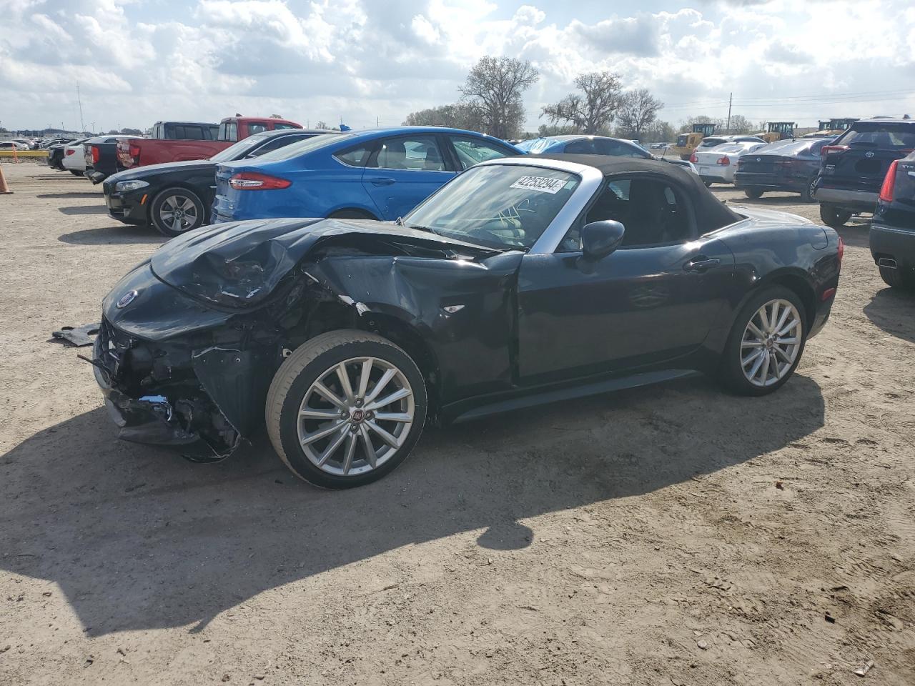 JC1NFAEK0J0136602 2018 Fiat 124 Spider Classica