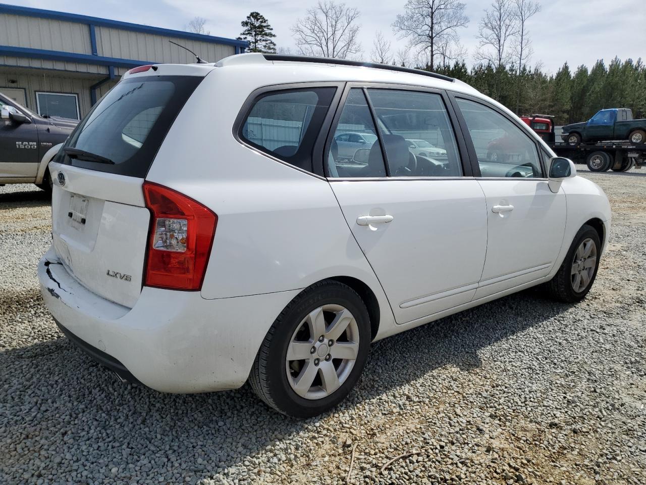 KNAFG526777048520 2007 Kia Rondo Lx