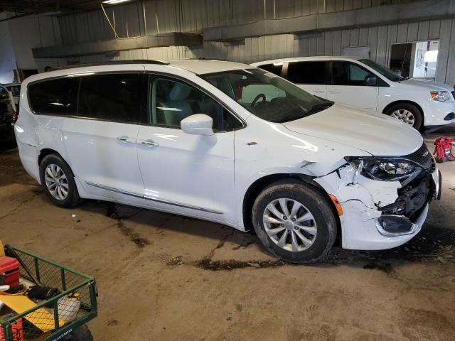 2C4RC1BG6HR702629 2017 CHRYSLER PACIFICA, photo no. 4