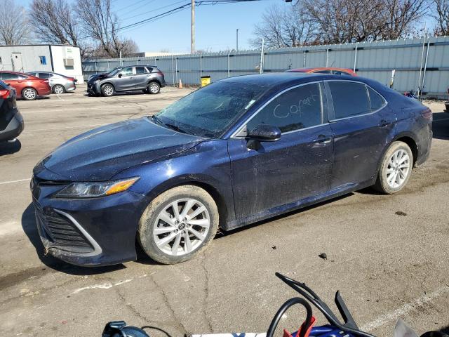 Lot #2440707066 2021 TOYOTA CAMRY LE salvage car