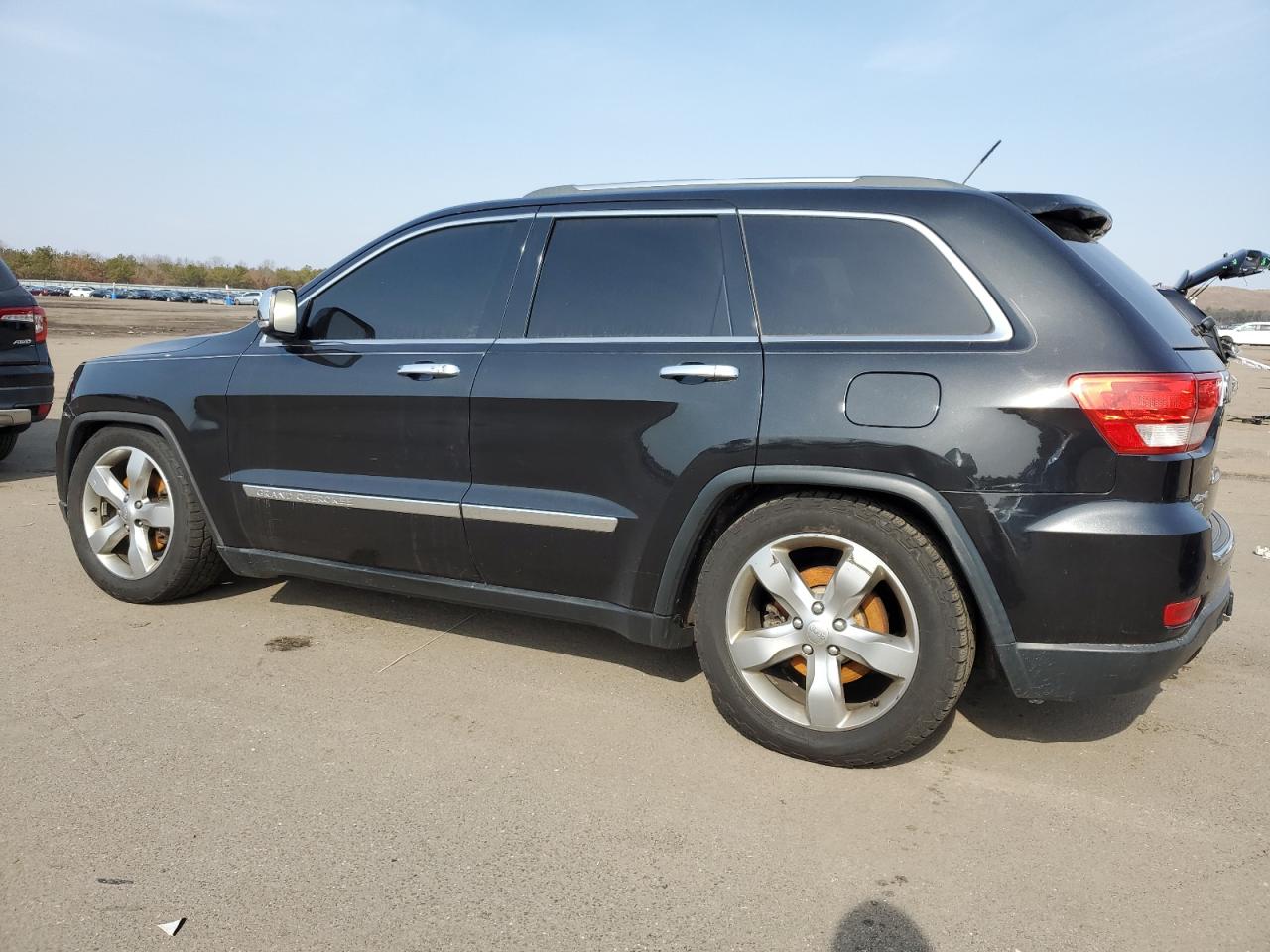 1C4RJFCT7DC523954 2013 Jeep Grand Cherokee Overland