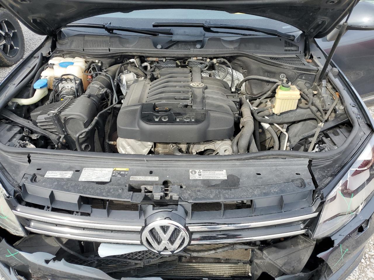 WVGEF9BP7DD009257 2013 Volkswagen Touareg V6