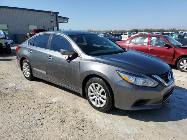 2016 Nissan Altima - Image 4