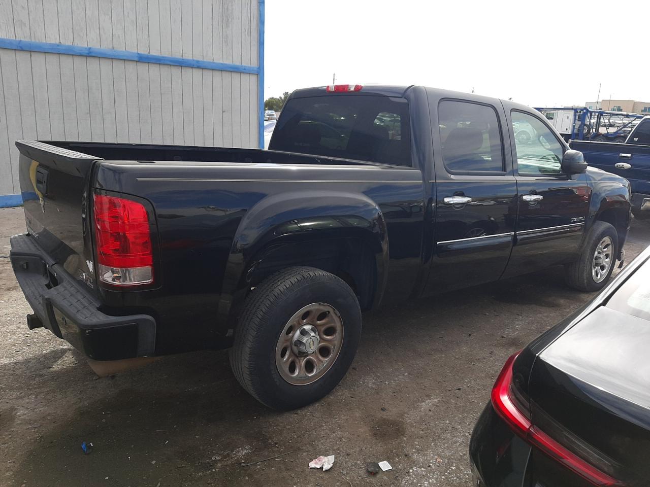 3gtp2xe21bg126765 3GTP2XE21BG126765 2011 GMC Sierra K1500 Denali