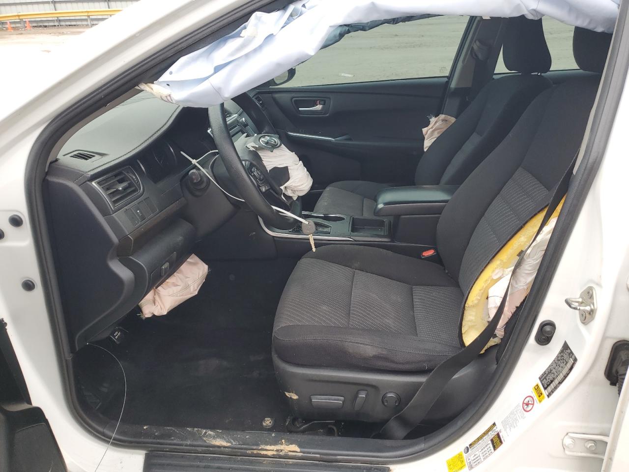 4T4BF1FK5GR569386 2016 Toyota Camry Le