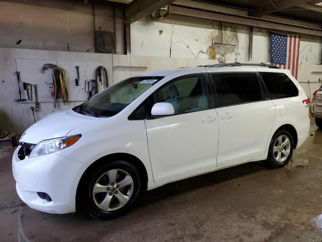 Lot #2441315532 2012 TOYOTA SIENNA LE salvage car