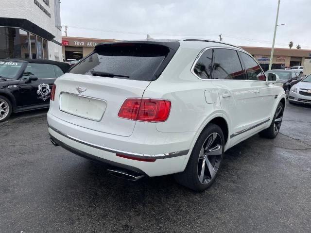 SJAAC2ZV3HC012659 2017 Bentley Bentayga