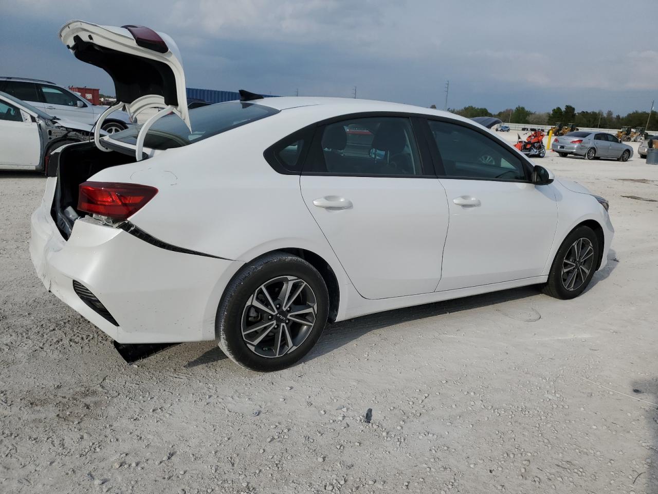 3KPF24AD1PE545526 2023 Kia Forte Lx