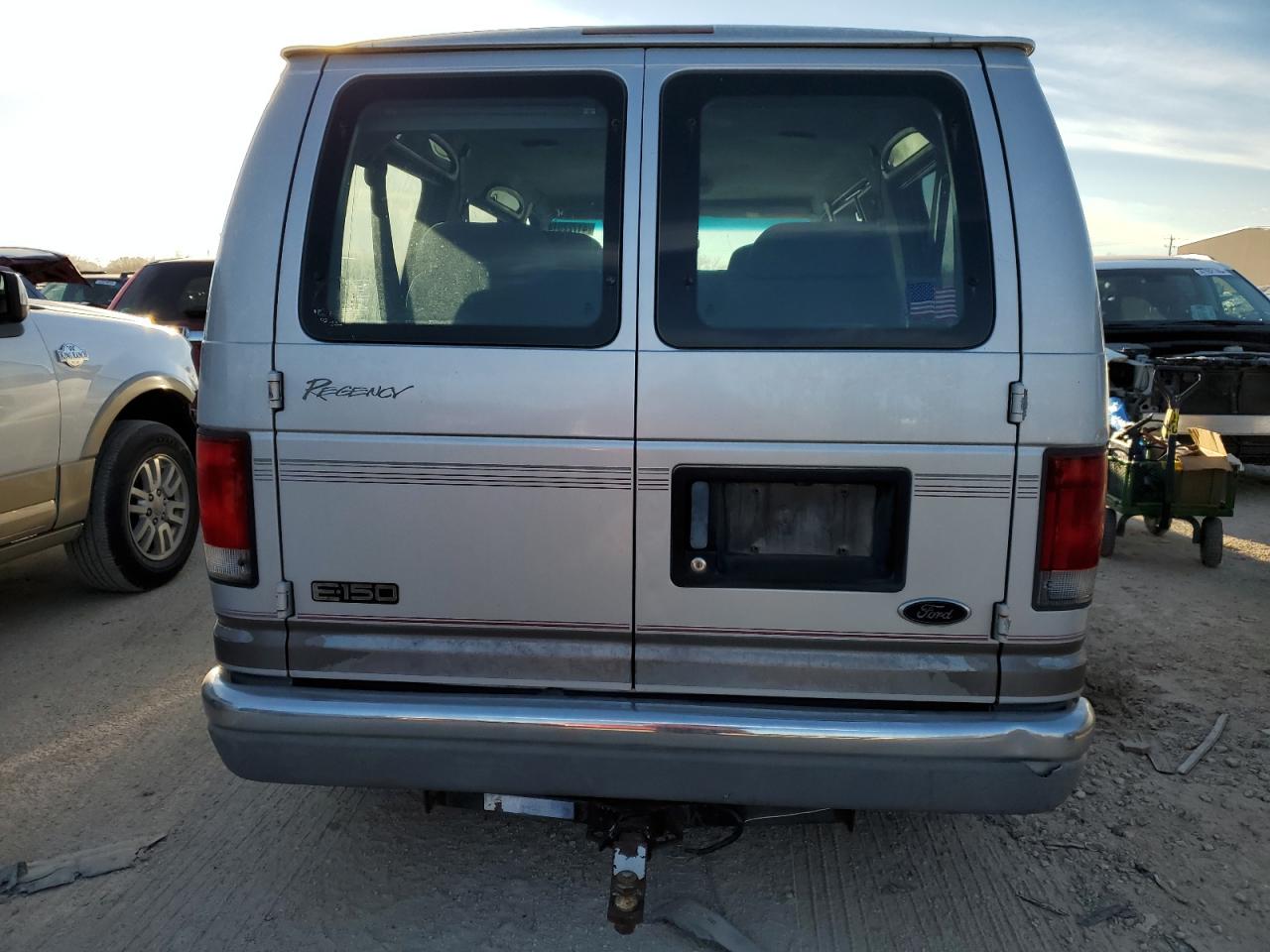 1FDRE14W72HA50147 2002 Ford Econoline E150 Van