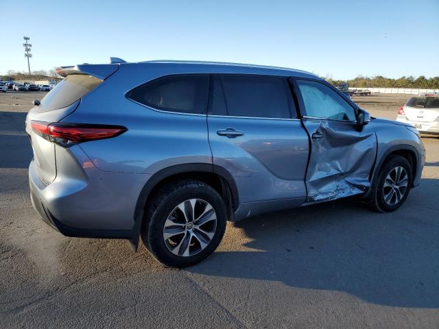 VIN 5TDHZRBH0MS122456 2021 Toyota Highlander, Xle no.3