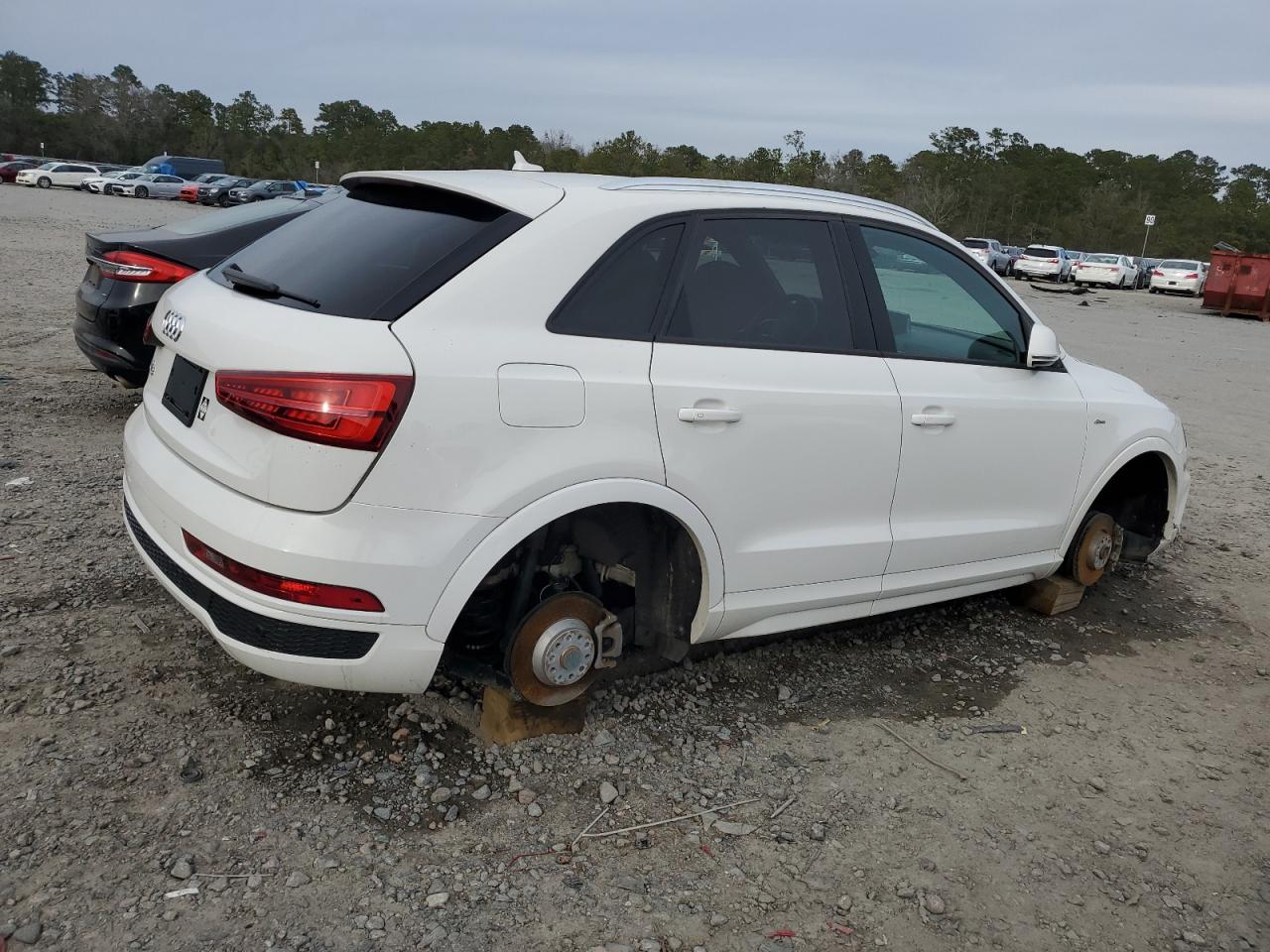 WA1BCCFS4JR031656 2018 Audi Q3 Premium