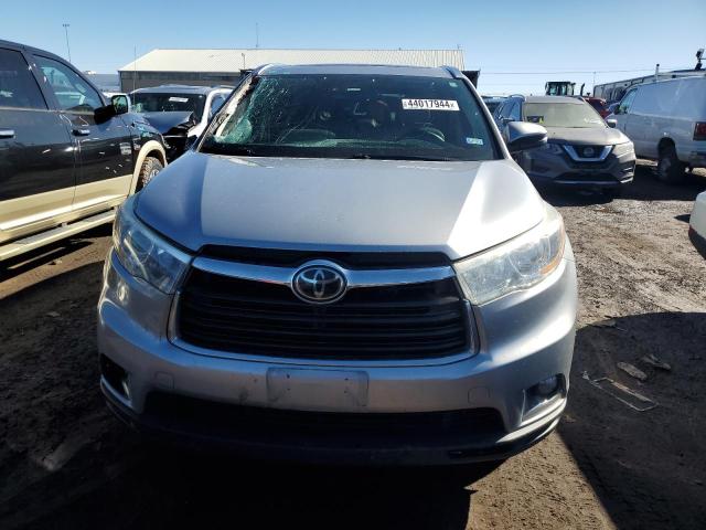 VIN 5TDYKRFH5FS052549 2015 Toyota Highlander, Limited no.5