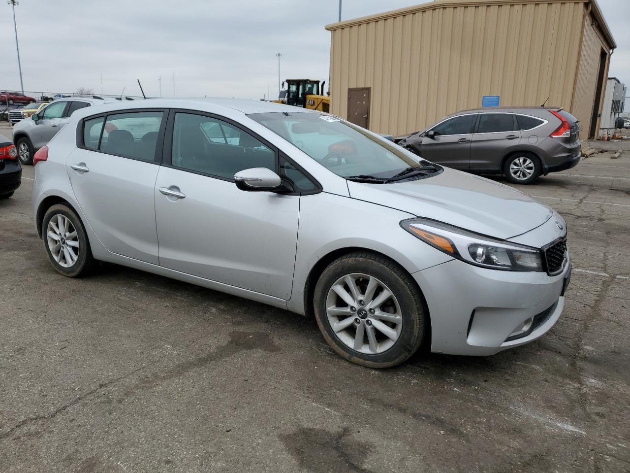 KNAFK5A87H5669612 2017 Kia Forte Lx