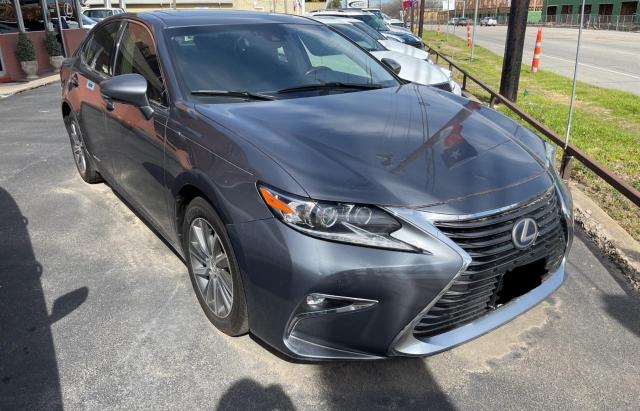 2017 Lexus ES 300h 