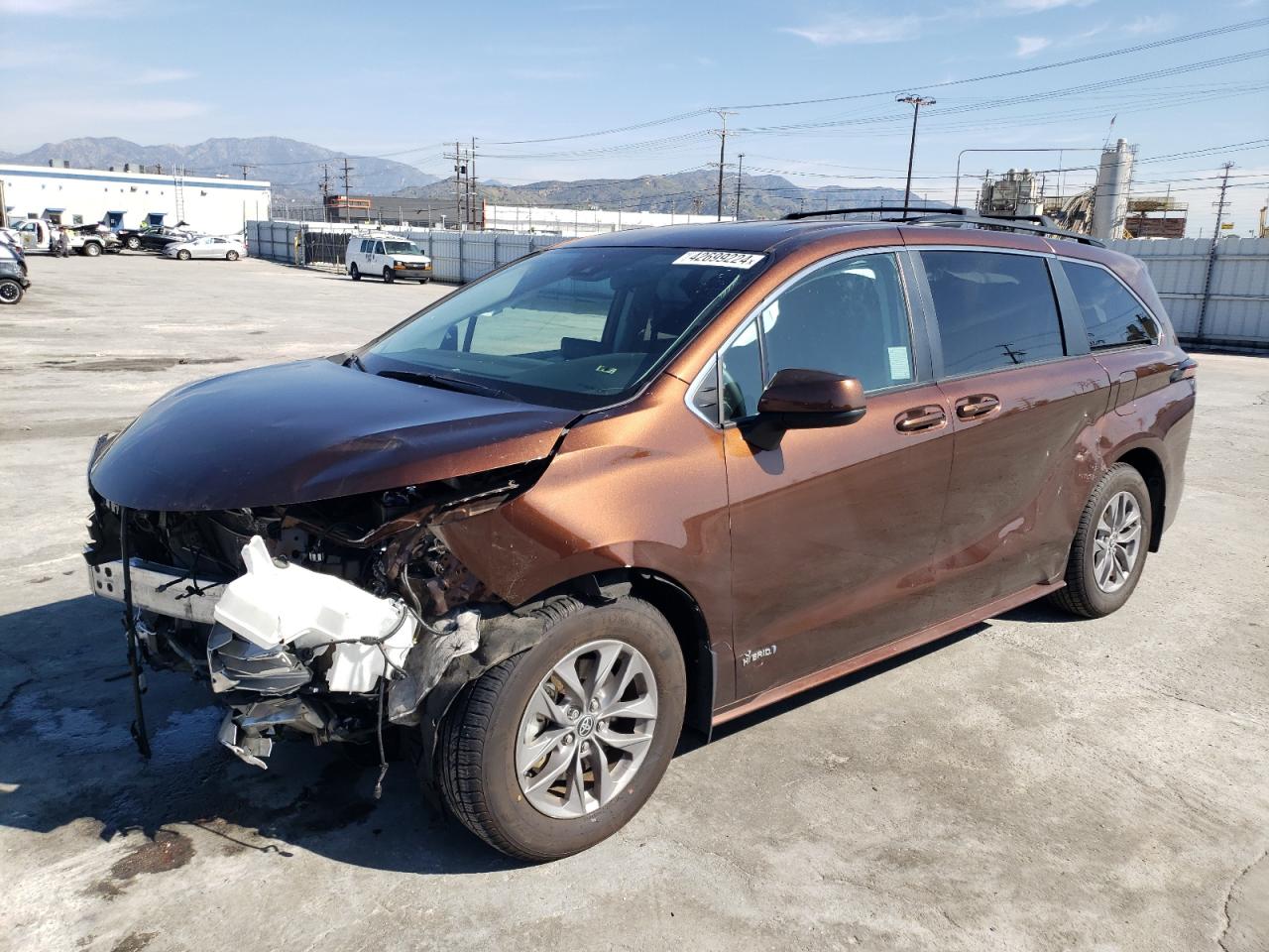 5TDKRKEC6MS059523 2021 Toyota Sienna Le