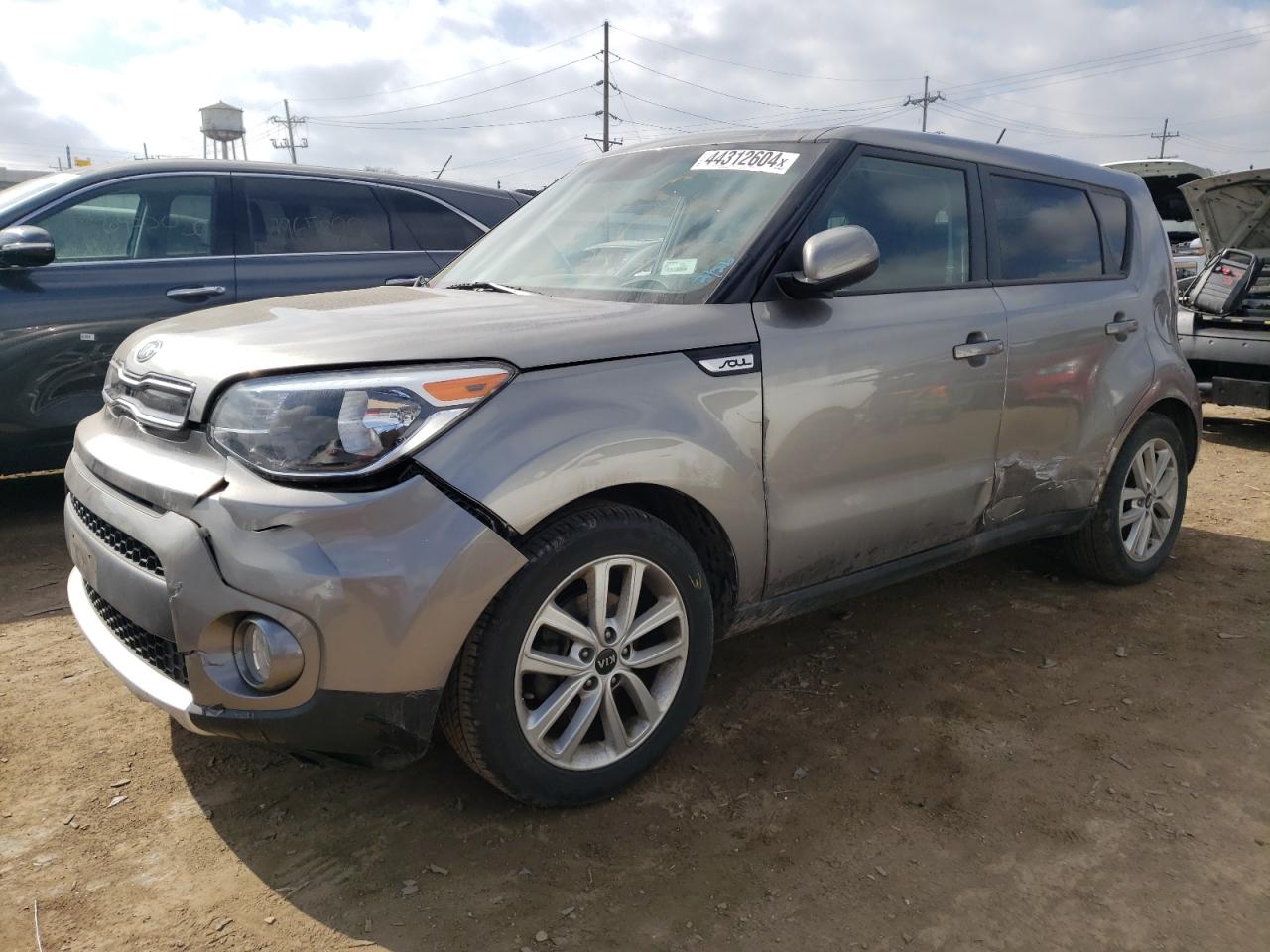 KNDJP3A50J7607701 2018 Kia Soul +