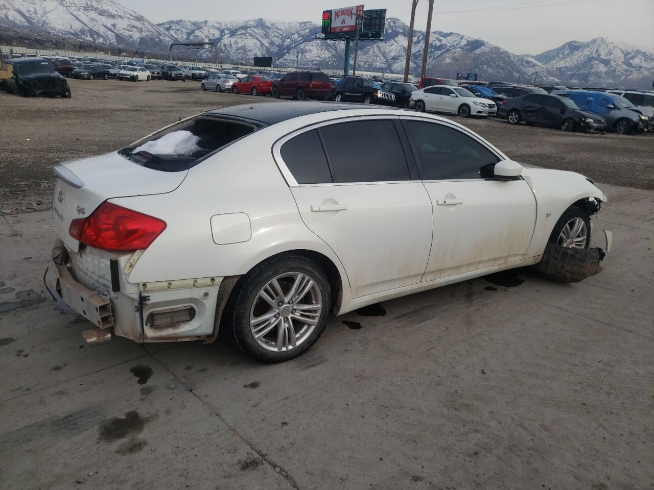 JN1CV6AR5FM524778 2015 Infiniti Q40