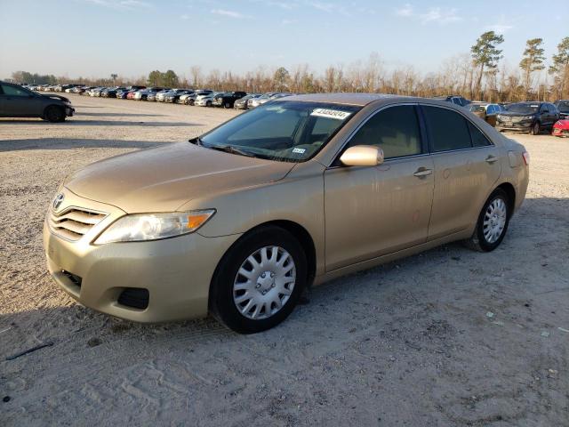 Lot #2423465226 2010 TOYOTA CAMRY BASE salvage car