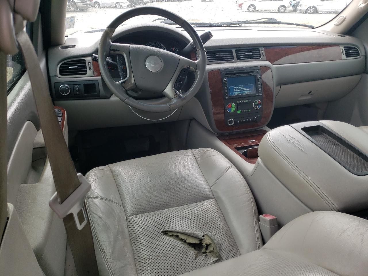 1GNSCCE06BR185543 2011 Chevrolet Tahoe C1500 Ltz