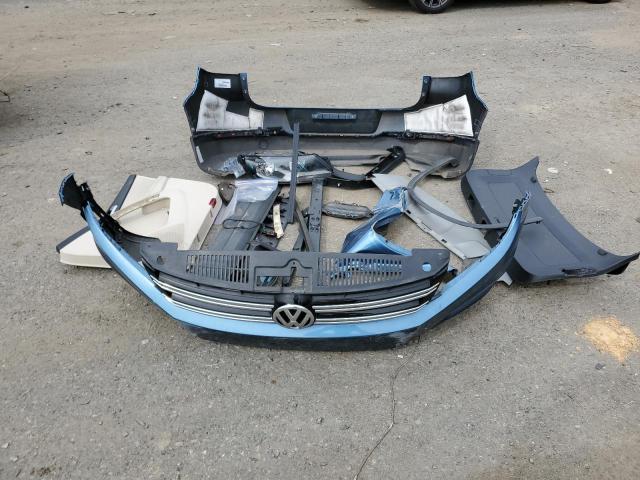 2017 VOLKSWAGEN TIGUAN S WVGAV7AX8HK037044