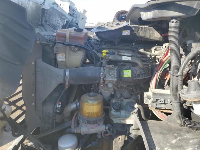 Lot #2343627639 2015 FREIGHTLINER CASCADIA 1 salvage car