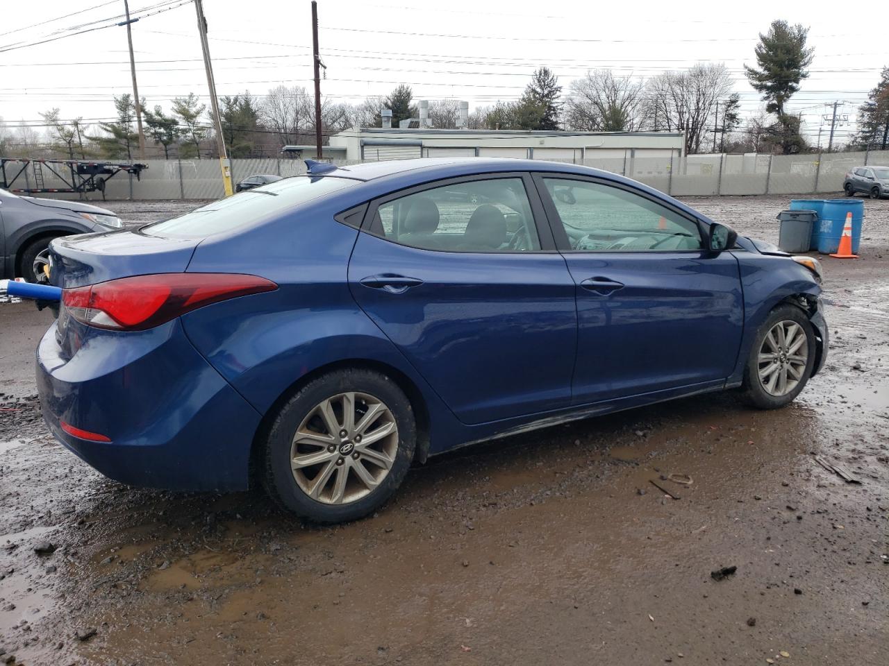 5NPDH4AE1GH772581 2016 Hyundai Elantra Se