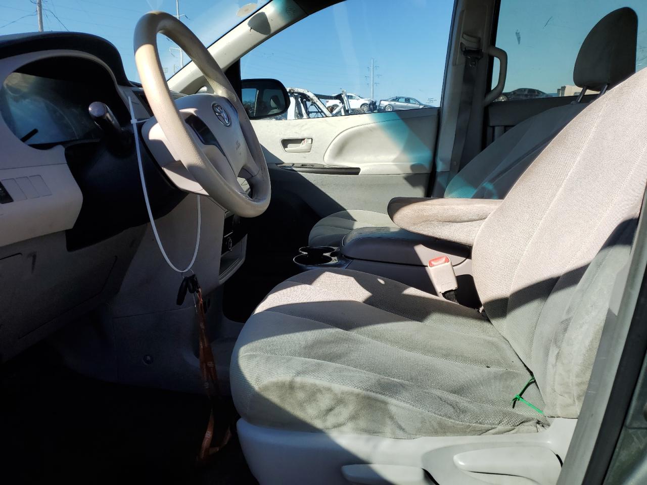 5TDZK3DCXES448158 2014 Toyota Sienna