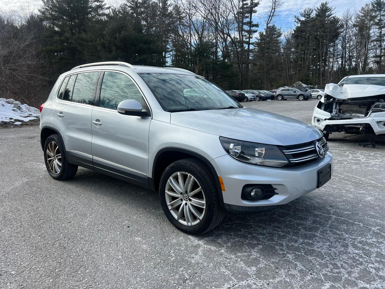 WVGBV7AX1CW****** 2012 Volkswagen Tiguan S 4Motion