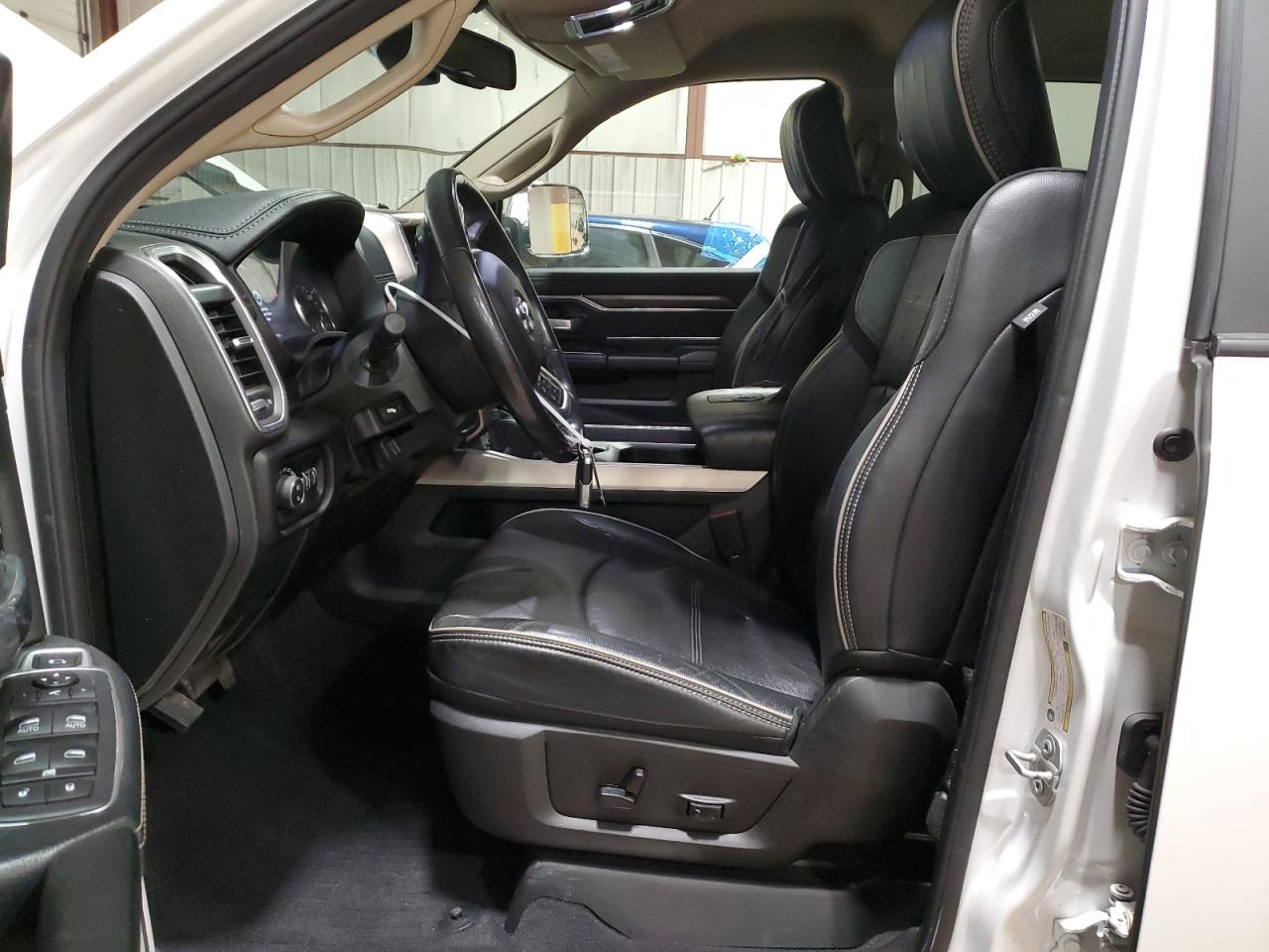 3C6UR5FL5KG729221 2019 Ram 2500 Laramie