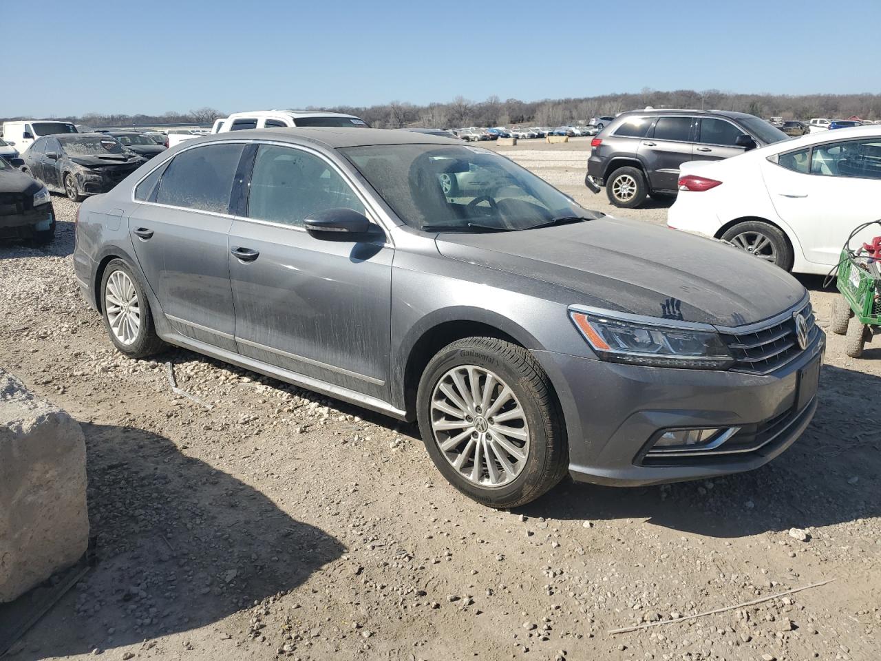 2017 Volkswagen Passat Se vin: 1VWBT7A33HC067622