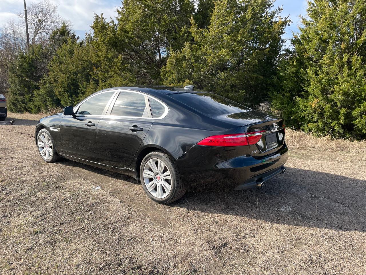 SAJBD4BV6GCY21319 2016 Jaguar Xf Premium