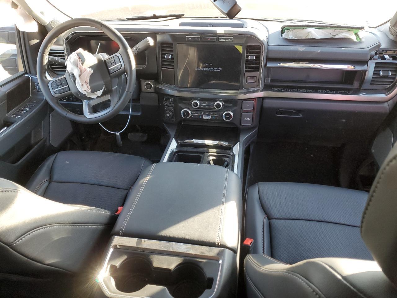 VIN: 1FT8X3BT4PEC97827 2023 FORD F350
