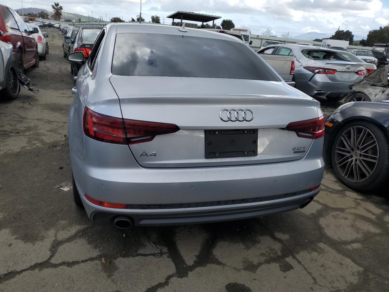 WAUENAF44JA110484 2018 Audi A4 Premium Plus