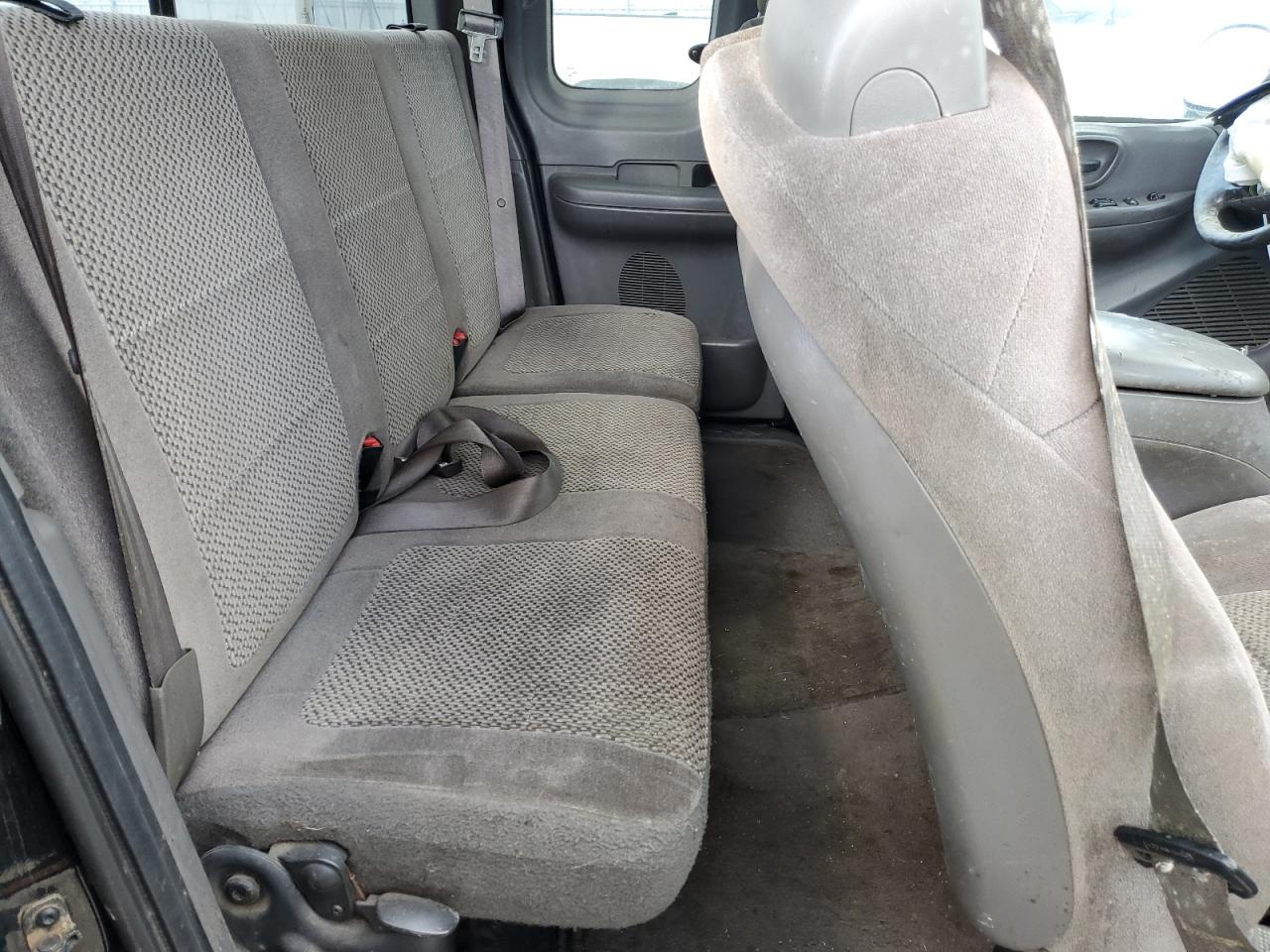 1FTRX17W52NB31028 2002 Ford F150