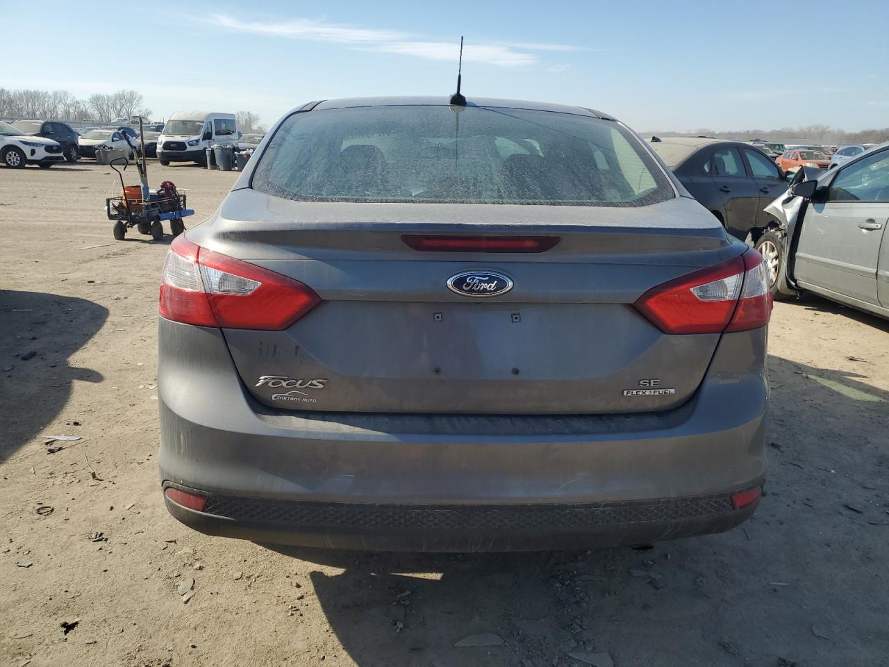 2014 Ford Focus Se vin: 1FADP3F20EL339568