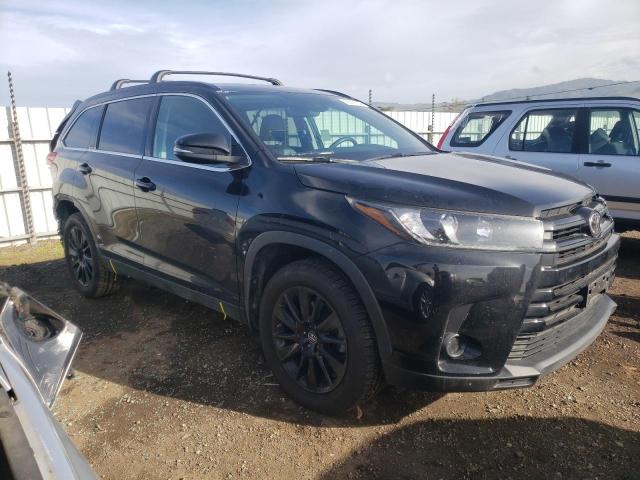 VIN 5TDJZRFH6KS625143 2019 Toyota Highlander, SE no.4