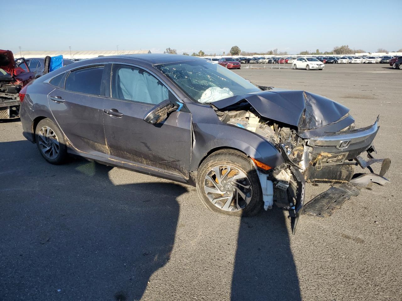 2018 Honda Civic Ex vin: 19XFC2F77JE209553