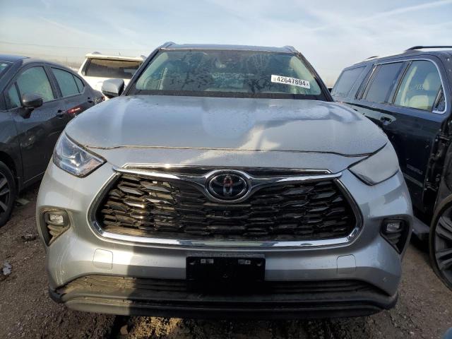 VIN 5TDKDRBH9PS517597 2023 Toyota Highlander, L no.5