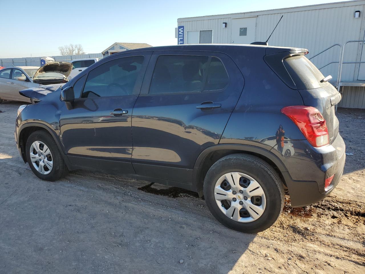 VIN: 3GNCJKSB8JL418676 2018 CHEVROLET TRAX