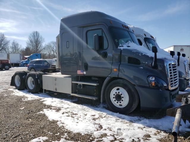 Lot #2404268181 2017 FREIGHTLINER CASCADIA 1 salvage car