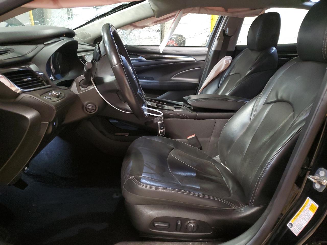 1G4ZP5SS5JU143921 2018 Buick Lacrosse Essence